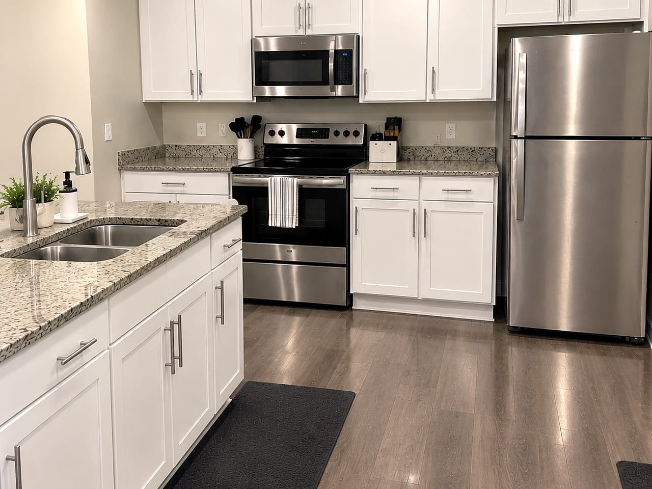 After — Kitchen deep clean — Airbnb condo, Kissimmee